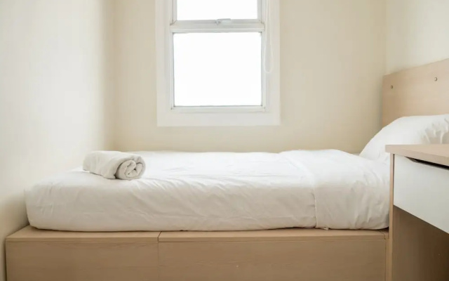 Relaxing 2BR Apartment at Parahyangan Residence