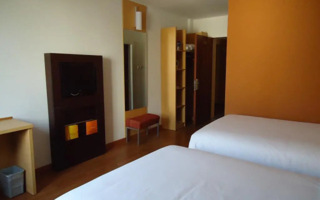 Ibis Shanghai JinshaJiang