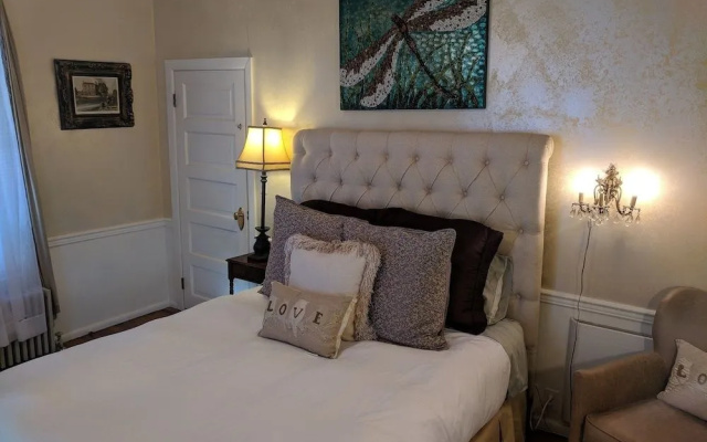 Meadowood Inn