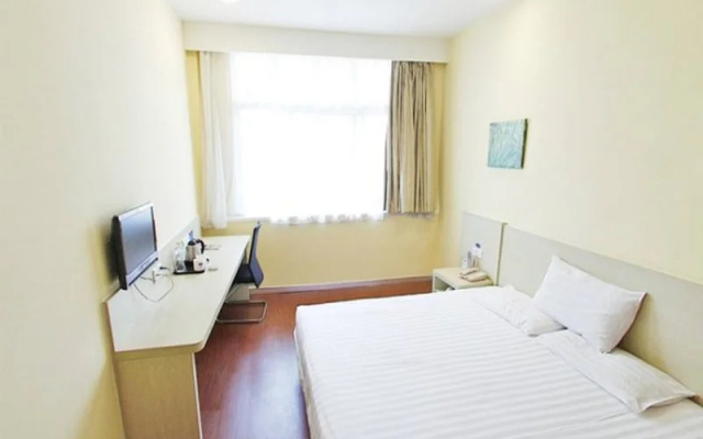 Hanting Express Tianjin Wuqing Development Zone