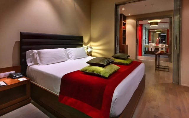 Olivia Plaza Hotel