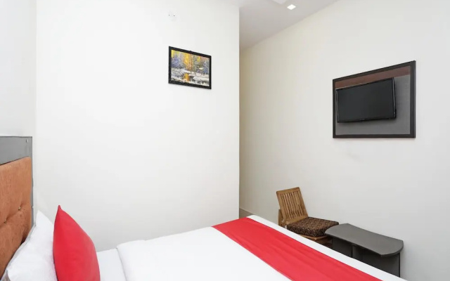 Hotel Divine Ganges by OYO Rooms
