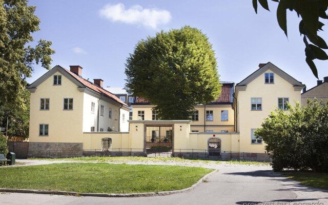 Отель Hellstens Malmgård Швеция, Стокгольм - 9 отзывов об отеле, цены и фото номеров - забронировать отель Hellstens Malmgård онлайн вид на фасад