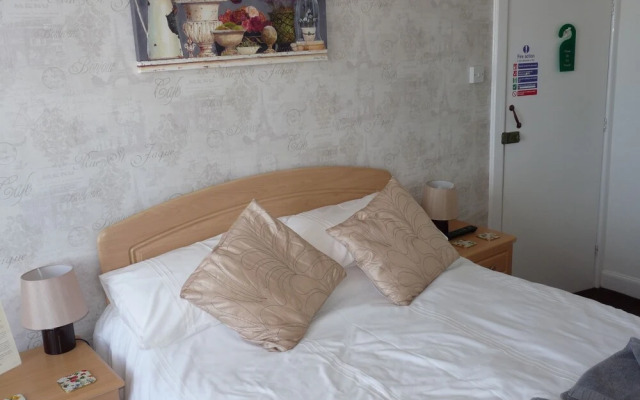 Whitecliff Guesthouse