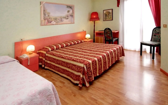 Hotel Benaco