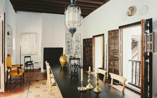 Alhambra Townhouse in Granada