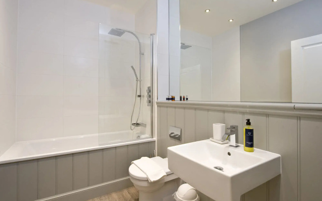 Destiny Scotland George IV Apartments