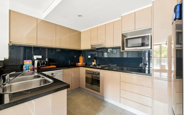 Stylish 1-bed in the Heart of Sydney's Inner West