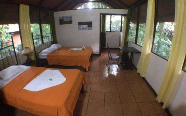 Hotel Rana Roja
