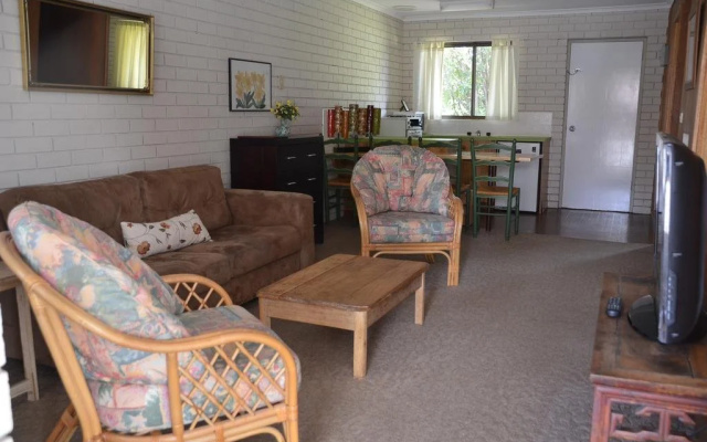 Kingswood Motel