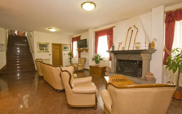 Hotel Del Lago