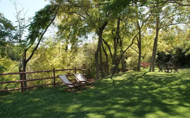 Belvilla by OYO Spacious Villa in Treia With Pool
