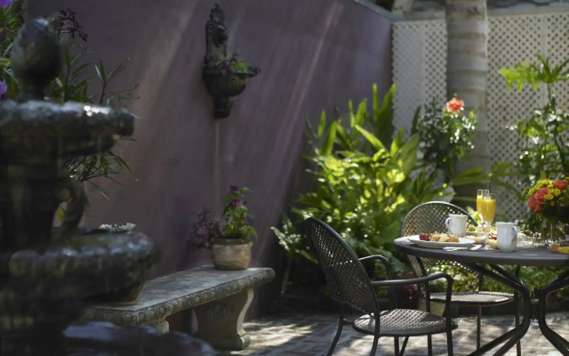 Maison Perrier Bed & Breakfast