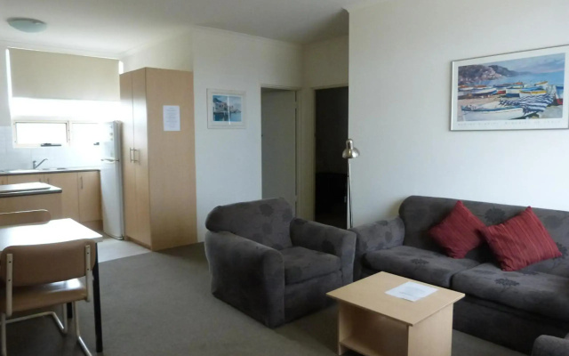 Glenelg Holiday Apartments-Corfu, 200 Meters to the Beach, Free Parking
