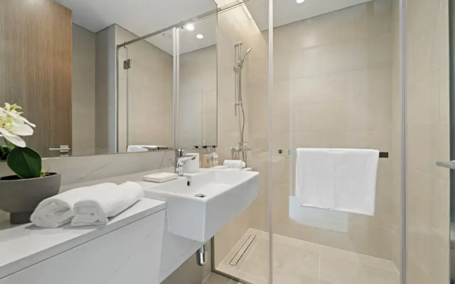 2BR M Room CF7 B Partial Canal View