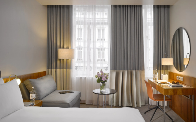 Miiro Templeton Garden