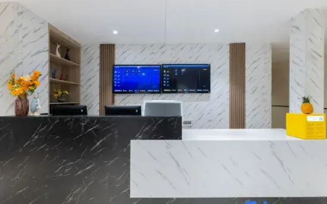 Mingyuexin Hotel (Qilou Old Street Mingzhu Plaza)