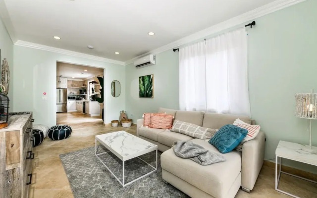 Newly Remodeled 5-bedroom 5-bath in Tierra del Sol!