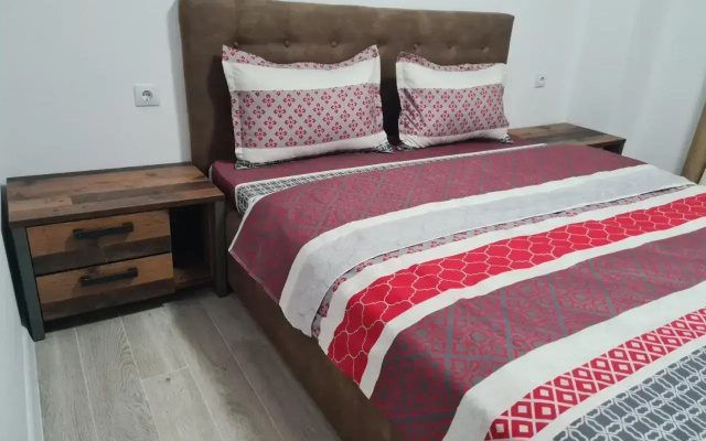 The One Studio, Residence 158