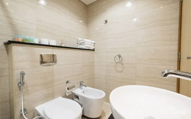 LUX - Marina Ocean View Suite 1