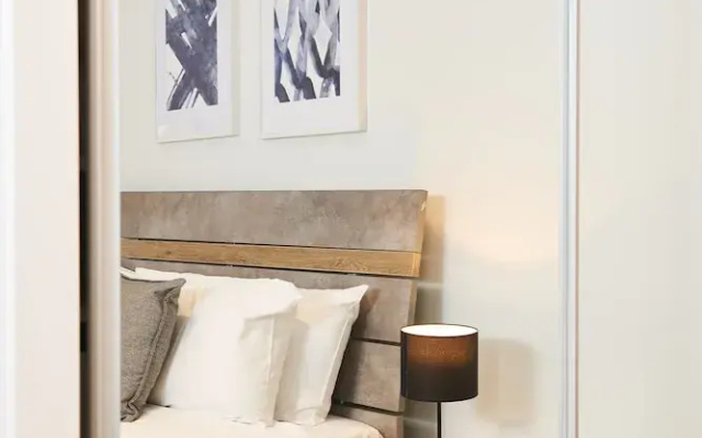 Spacious and Bright 1 Bedroom Apartment