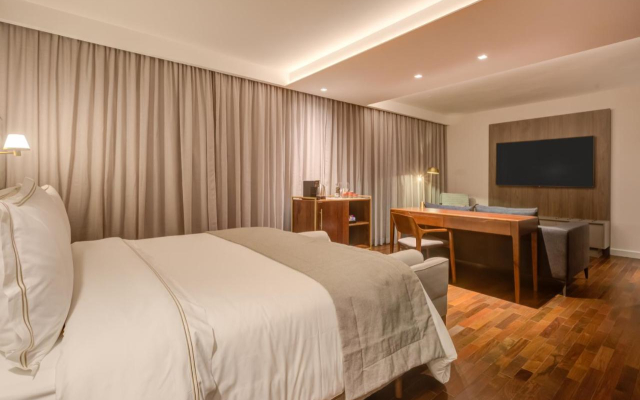Qoya São Paulo Paulista, Curio Collection by Hilton