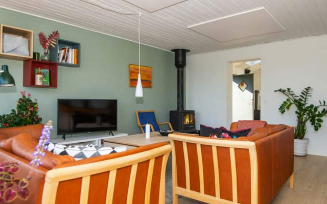 5 Star Holiday Home in Ronde