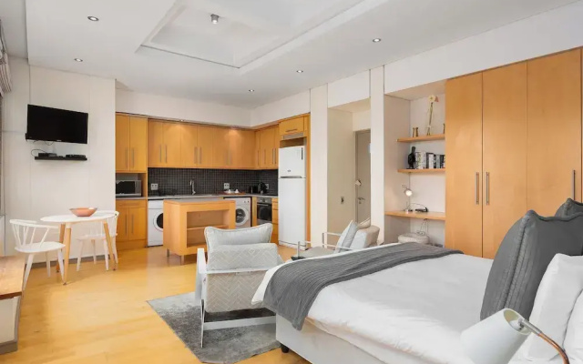 Cartwrights Corner Executive Apartment