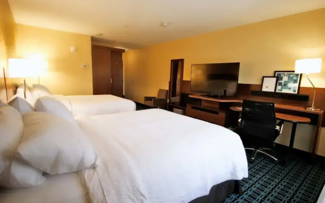 Fairfield Inn & Suites London