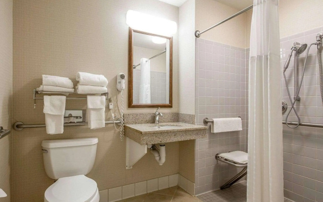 Comfort Inn & Suites Black River Falls I-94