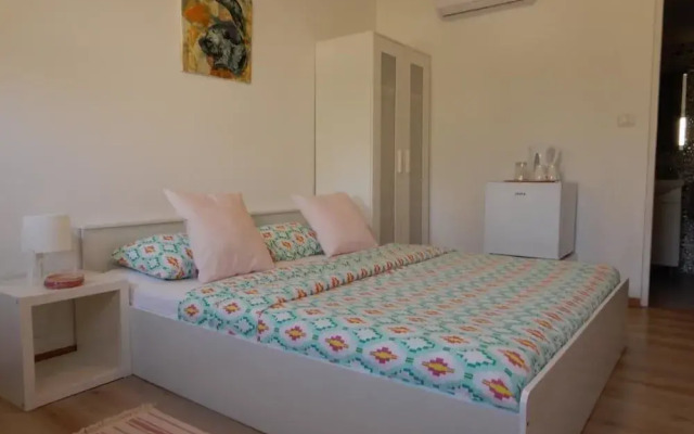 Bed & Breakfast Lav