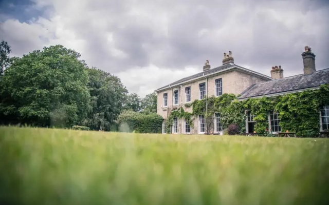 Caistor Hall by Brasteds