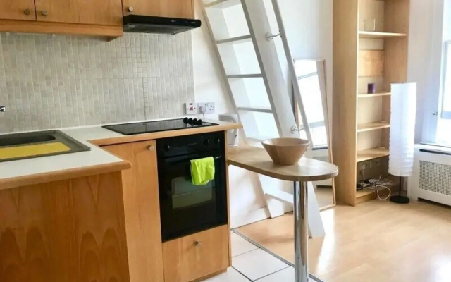 HFS Studio Next To Hydepark L30