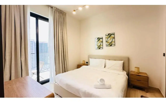 OYO 1292 Home Fully Furnished 1bed Apt @JVC