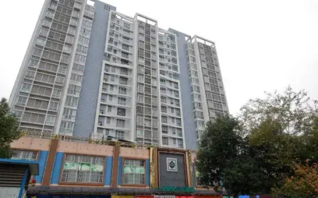 Yimi Yangguang Express Hotel (Hefei South High-speed Railway Station)