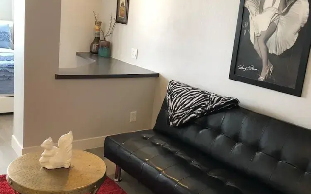 Hollywood Cozy Place