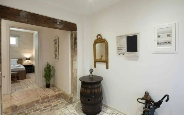 Alia House