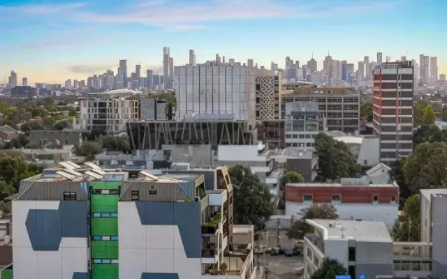Cozy 1BR Apt Walk to Swinburne & Glenferrie Rd