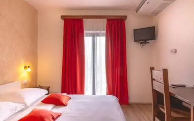 B&B Tonivale