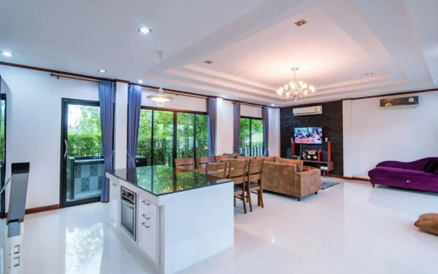 Picha Valley Pool Villa