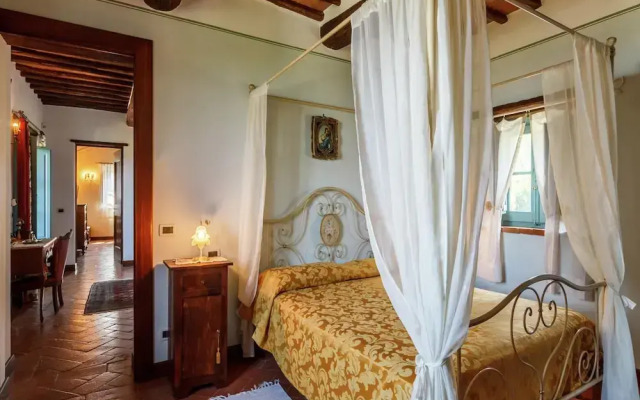 Luxury Pool Villa in Cortona