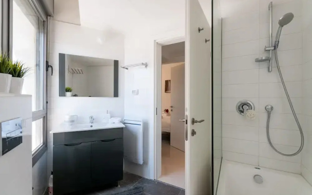 Best Location New Apt Full Amenities