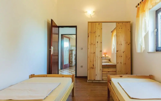Stunning Home in Medulin With Wifi and 2 Bedrooms