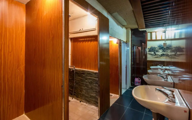 Saigon Capsule Hostel - Adults Only