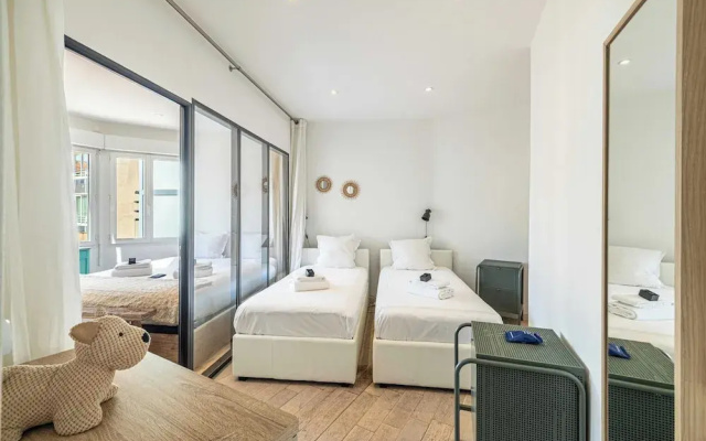 Cozy 2 Bedroom Apartment in the Heart of Cannes