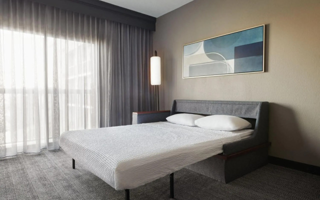 Courtyard by Marriott St. Louis Downtown West
