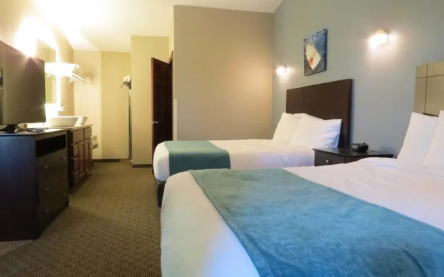 Edgewater Hotel and Suites