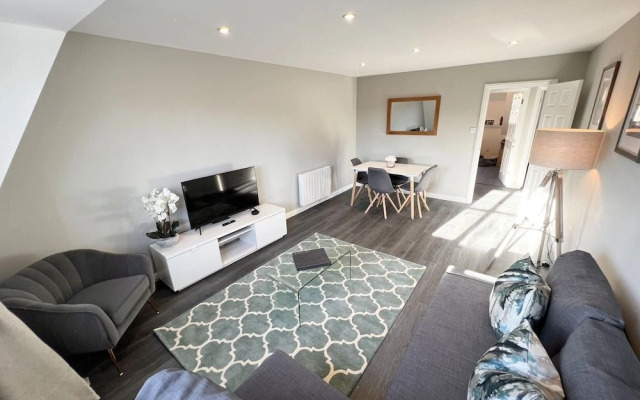 Beautiful central apartment with parking
