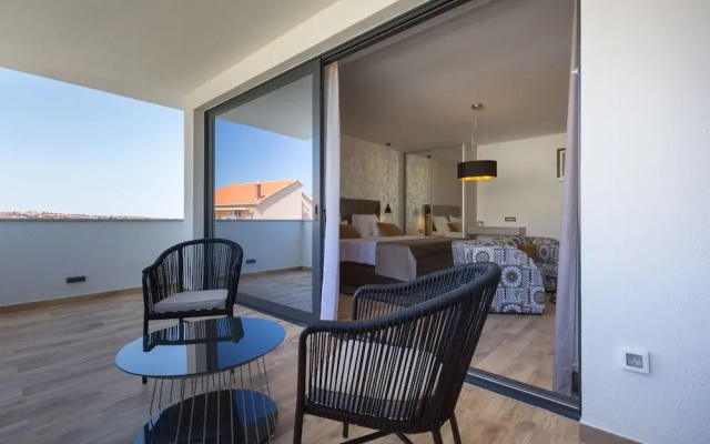 Mirabilis Residence