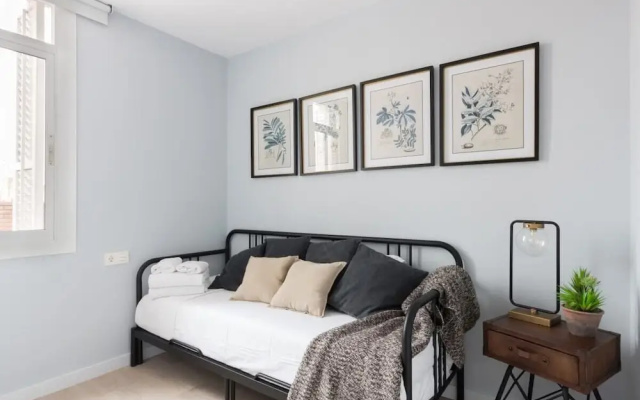 Lovely 2-bed Penthouse in the Lovely Gràcia